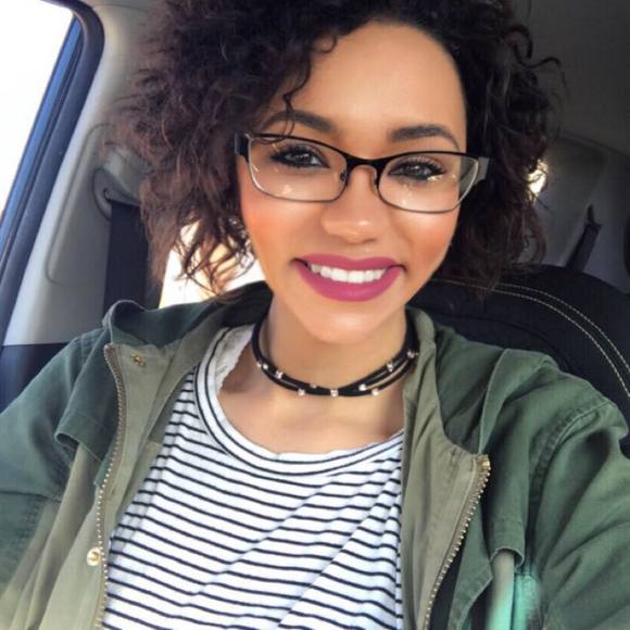 Meet your Posher, Sheniah - Picture 1 of 1